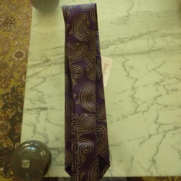 Brioni Purple Hand-made Italian Silk Neck Tie - Picture 4 of 6